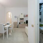 I-host - Cozy 1br In Porta Romana شقة
